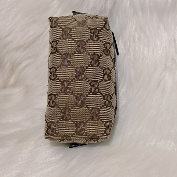 EUC Gucci Monogram clasp pouch/wallet with box - Picture 6 of 10